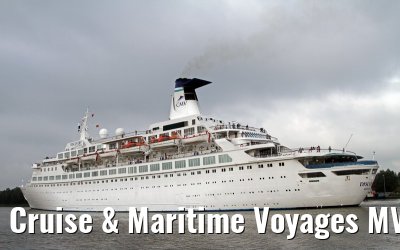 Cruise & Maritime Voyages MV Discovery, Kiel Canal, 13. September 2013