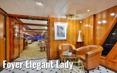 Foyer Elegant Lady