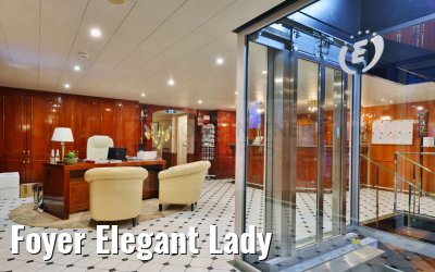 Foyer Elegant Lady
