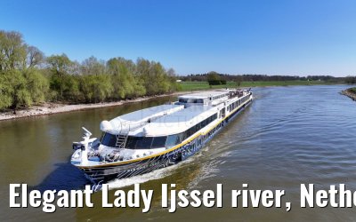 Elegant Lady Ijssel river, Netherlands 04.04.3035