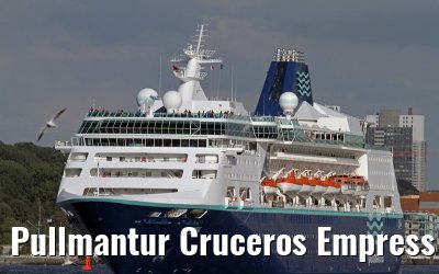 Pullmantur Cruceros Empress outbound port of Hamburg, 16. September 2013