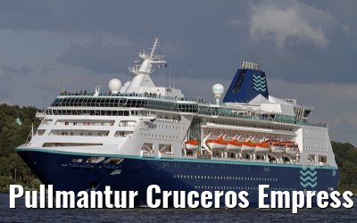 Pullmantur Cruceros Empress outbound port of Hamburg, 16. September 2013