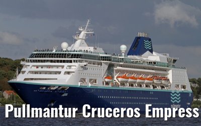 Pullmantur Cruceros Empress outbound port of Hamburg, 16. September 2013