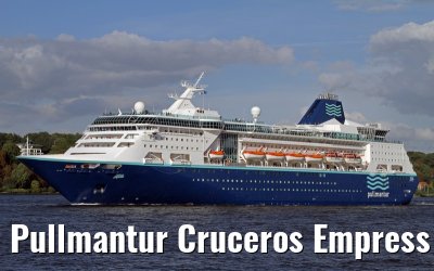 Pullmantur Cruceros Empress outbound port of Hamburg, 16. September 2013