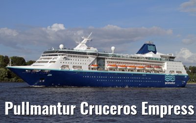 Pullmantur Cruceros Empress outbound port of Hamburg, 16. September 2013