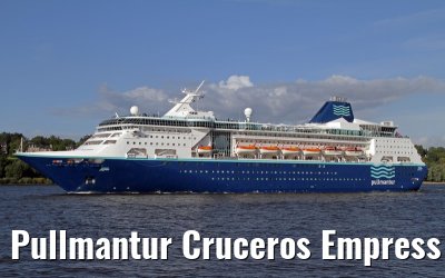 Pullmantur Cruceros Empress outbound port of Hamburg, 16. September 2013