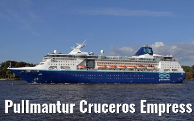 Pullmantur Cruceros Empress outbound port of Hamburg, 16. September 2013