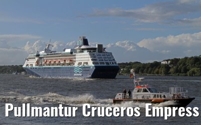 Pullmantur Cruceros Empress outbound port of Hamburg, 16. September 2013
