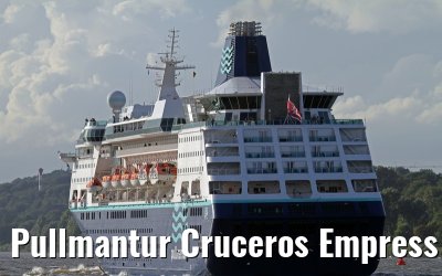 Pullmantur Cruceros Empress outbound port of Hamburg, 16. September 2013