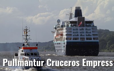 Pullmantur Cruceros Empress outbound port of Hamburg, 16. September 2013