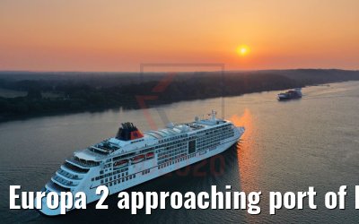 Europa 2 approaching port of Hamburg 10.08.2020