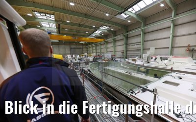 Blick in die Fertigungshalle der Fassmer Werft