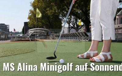MS Alina Minigolf auf Sonnendeck