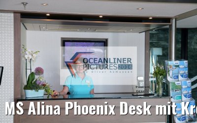 MS Alina Phoenix Desk mit Kreuzfahrtleitung M. Streese