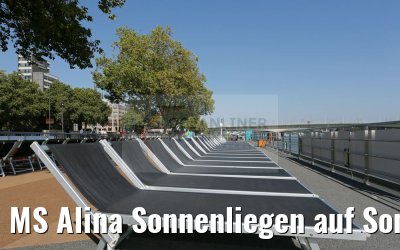 MS Alina Sonnenliegen auf Sonnendeck