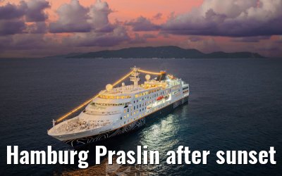 Hamburg Praslin after sunset