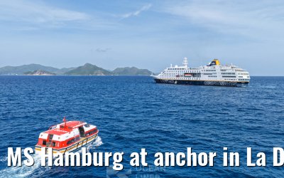 MS Hamburg at anchor in La Digue, Seychelles 24.02.2026