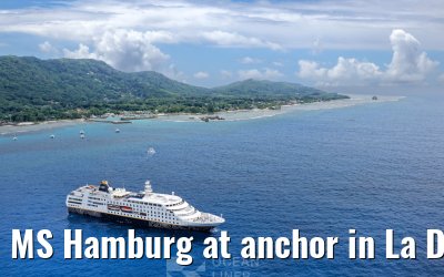 MS Hamburg at anchor in La Digue, Seychelles 24.02.2026