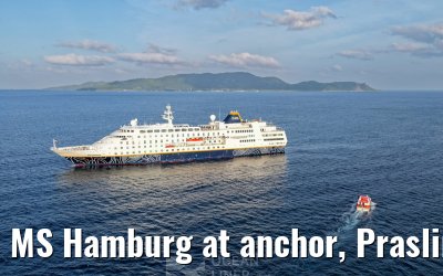 MS Hamburg at anchor, Praslin 23.02.2026