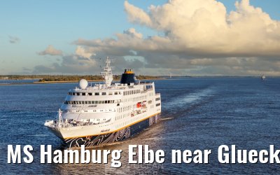 MS Hamburg Elbe near Glueckstadt 29.04.2026