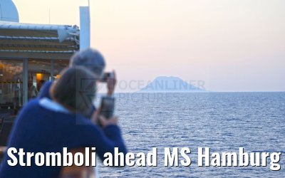 Stromboli ahead MS Hamburg 29.04.2024