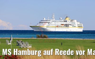 MS Hamburg auf Reede vor Mackinac Island 07.10.2019