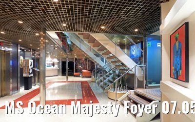 MS Ocean Majesty Foyer 07.05.2017