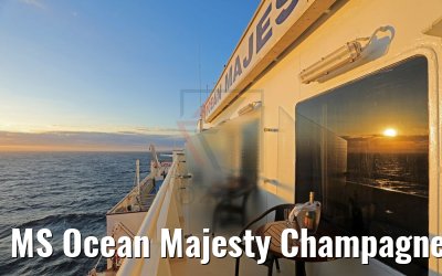 MS Ocean Majesty Champagne and sunrise 06.05.2017