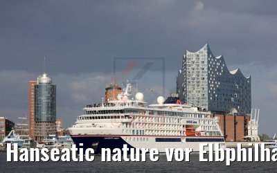 Hanseatic nature vor Elbphilharmonie in Hamburg 05.05.2019