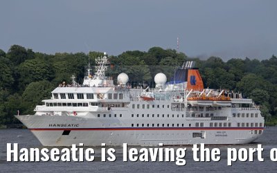 Hanseatic is leaving the port of Hamburg 22. June 2016