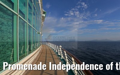 Promenade Independence of the Seas