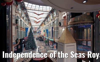 Independence of the Seas Royal Promenade and panoramic elevator
