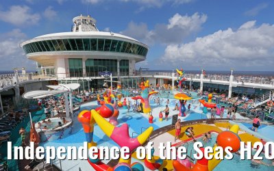 Independence of the Seas H2O Pool