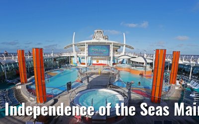 Independence of the Seas Main Pool and Sport Pool