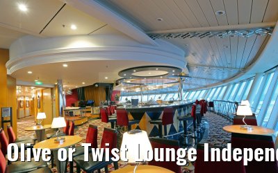 Olive or Twist Lounge Independence of the Seas, early Morning