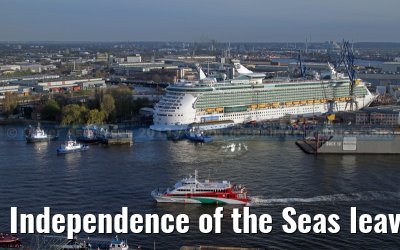 Independence of the Seas leaves the shipyard Blohm + Voss in Hamburg