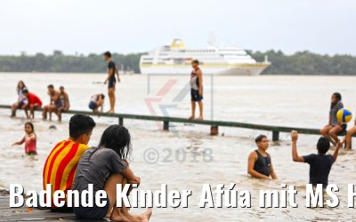 Badende Kinder Afúa mit MS Hamburg 04.02.2018 Badende Kinder Afúa mit MS Hamburg 04.02.2018