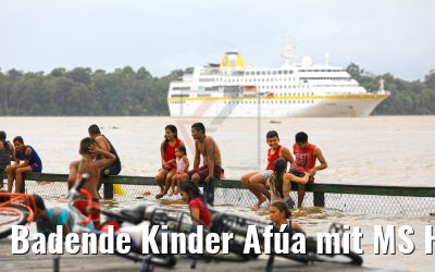 Badende Kinder Afúa mit MS Hamburg 04.02.2018 Badende Kinder Afúa mit MS Hamburg 04.02.2018