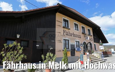 Fährhaus in Melk mit Hochwassermarken 03.04.2015 Fährhaus in Melk mit Hochwassermarken 03.04.2015
