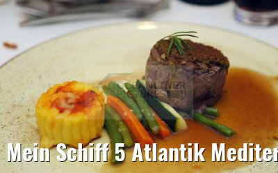 Mein Schiff 5 Atlantik Mediterran Hauptspeise Rinderfilet unter der Markhaube mit Trüffel-Jus und Polenta Mein Schiff 5 Atlantik Mediterran Hauptspeise Rinderfilet unter der Markhaube mit Trüffel-Jus und Polenta