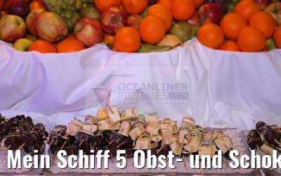 Mein Schiff 5 Obst- und Schokobuffet am Pool Mein Schiff 5 Obst- und Schokobuffet am Pool