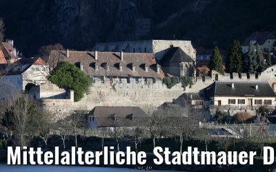 Mittelalterliche Stadtmauer Dürnstein 03.04.2015 Mittelalterliche Stadtmauer Dürnstein 03.04.2015