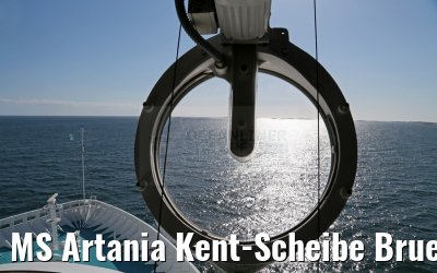 MS Artania Kent-Scheibe Bruecke MS Artania Kent-Scheibe Bruecke