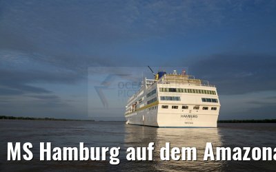 MS Hamburg auf dem Amazonas vor Cuxiu Muni 04.01.2015 MS Hamburg auf dem Amazonas vor Cuxiu Muni 04.01.2015