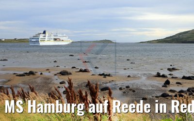 MS Hamburg auf Reede in Red Bay, Labrador MS Hamburg auf Reede in Red Bay, Labrador