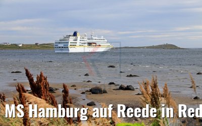MS Hamburg auf Reede in Red Bay, Labrador MS Hamburg auf Reede in Red Bay, Labrador