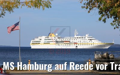 MS Hamburg auf Reede vor Traverse City 10.10.2019 MS Hamburg auf Reede vor Traverse City 10.10.2019