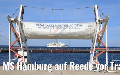 MS Hamburg auf Reede vor Traverse City 10.10.2019 MS Hamburg auf Reede vor Traverse City 10.10.2019