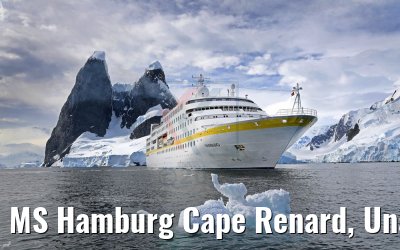 MS Hamburg Cape Renard, Una Peaks, Antarctic 10.01.2017 MS Hamburg Cape Renard, Una Peaks, Antarctic 10.01.2017