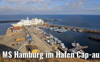 MS Hamburg im Hafen Cap-aux-Meules MS Hamburg im Hafen Cap-aux-Meules
